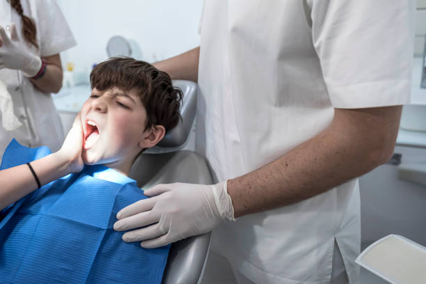 Best Weekend Emergency Dentist in Brisbane, CA